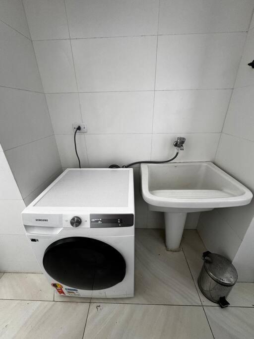 Apartamento Lindo E Amplo Apto 3 Qts Na Ponta *